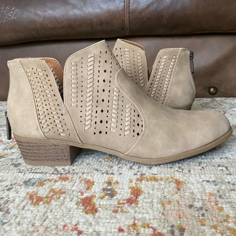 Tan Indigo Rd. Ankle Booties | Size 9M (New)